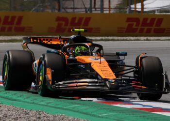 Lando Norris faces damning F1 world champion-caliber verdict in fan poll