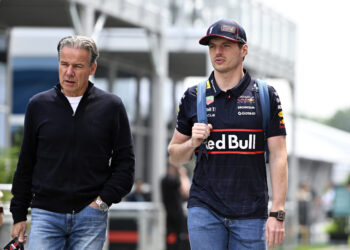 Max Verstappen Faces $1M F1 2026 Dilemma: Aston Martin’s Offer Looms