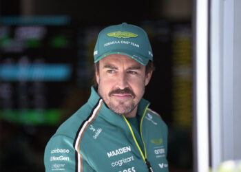 Fernando Alonso’s F1 Battle: Aston Martin’s Year-Long Flaws Unleashed, Survival Strategy Revealed