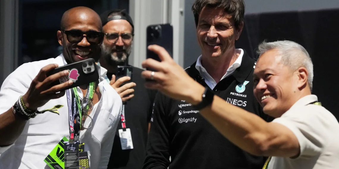 Toto Wolff’s Risky Move: Max Verstappen’s Potential Shift to Mercedes Creates F1 Turmoil
