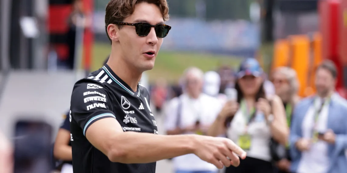 George Russell ignites Royal Clash: Verstappen Talks with Mercedes in High-Stakes Contract Battle