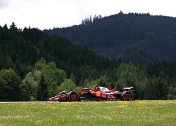 Lewis Hamilton warns of Ferrari’s incremental upgrades at Austrian Grand Prix