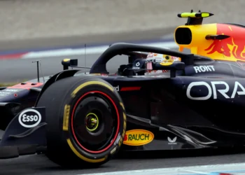 Yuki Tsunoda struggles to keep pace with Max Verstappen’s mastery in F1