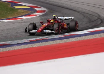 Lewis Hamilton: Red-Flagged Qualifying Drama at Austrian Grand Prix Sparks Chaos