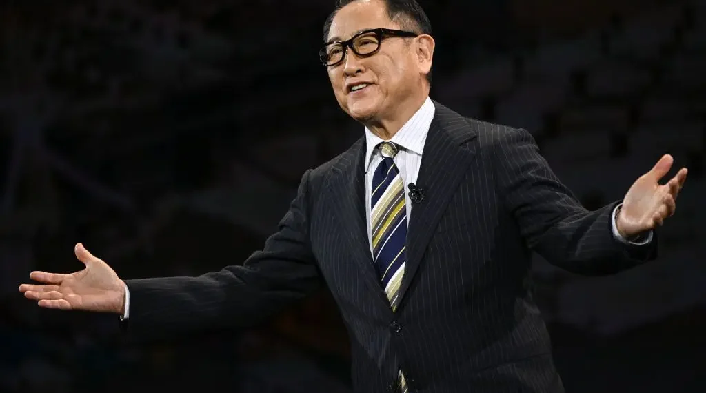 Akio Toyoda Triumphs at Nürburgring 24-Hour Race Honoring Hiromu Naruse