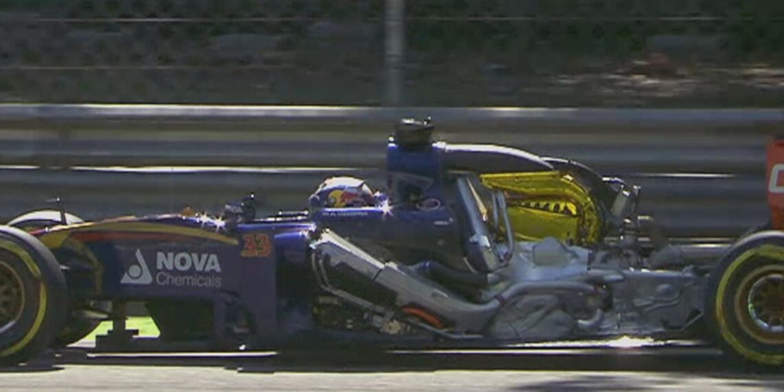 Alex Albon’s Hair-Raising Hood Mishap at 300 km/h – Drama Unfolds!