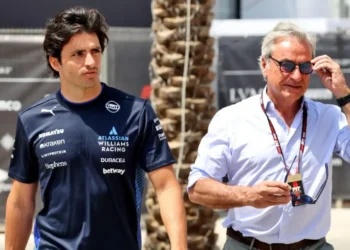 Carlos Sainz’s Earth-Shattering Revelation on Father’s FIA Presidency Decision