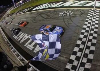 Chase Elliott’s Triumphant Return: Breaks Curse, Reignites Hometown Glory at EchoPark Speedway