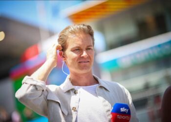 Nico Rosberg Unveils Ferrari’s Bold UK Base Plan, Revolutionizing Formula 1 Strategy