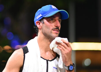 Daniel Ricciardo Reignites F1 Dreams Amidst Legendary Reunion