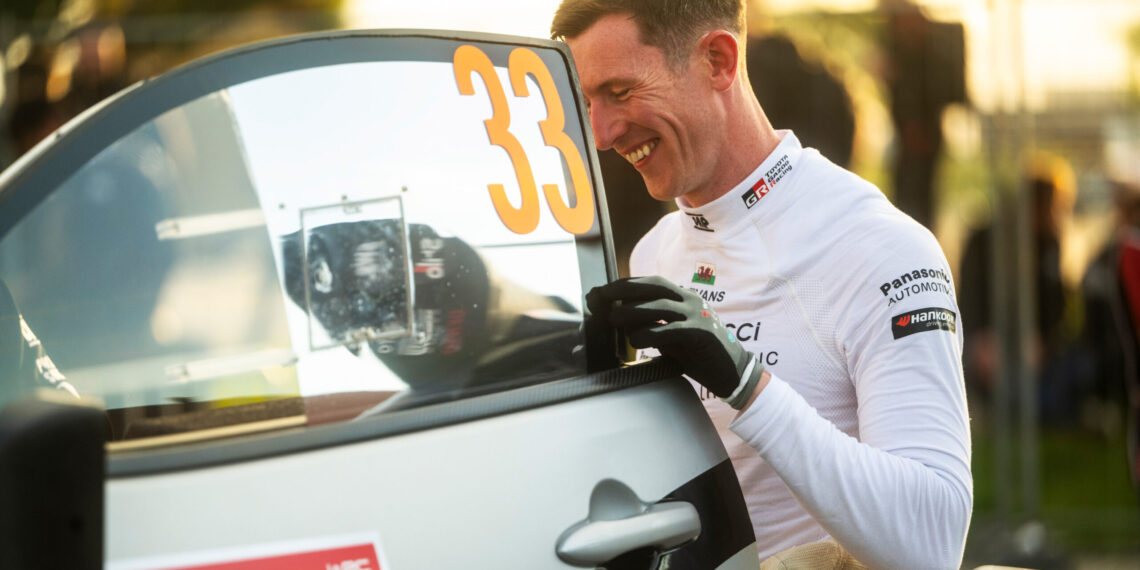 Elfyn Evans defiant as points lead shrinks: “I’m at ease,” he declares