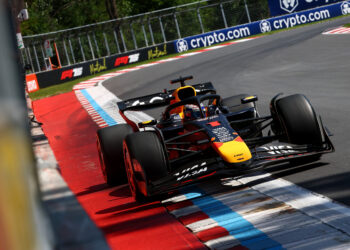 Max Verstappen’s Epic Battle Against Rivals Unfolds Dramatic Turn of Events