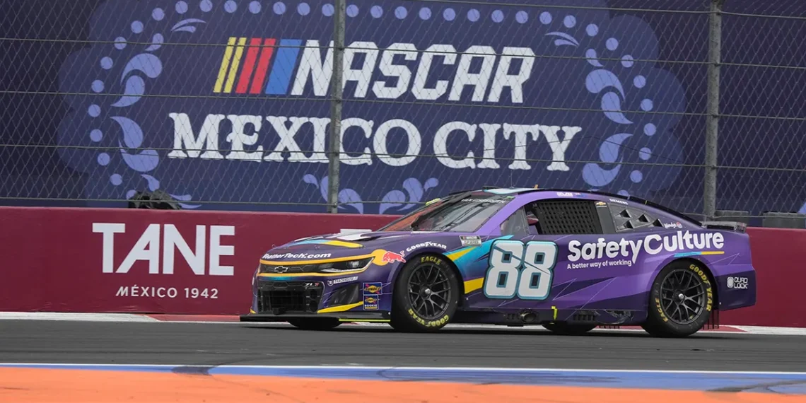 Shane van Gisbergen’s NASCAR Challenge Sparks Controversy as Fans Question Million-Dollar Format