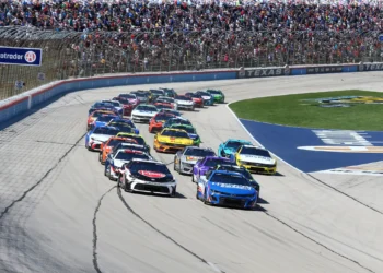 Kyle Larson’s Career-Reviving Call from Rick Hendrick Propels Unbelievable NASCAR Comeback