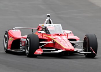 Will Power Reigns with 71st Pole, Team Penske Celebrates 700th – IndyCar Drama Unfolds