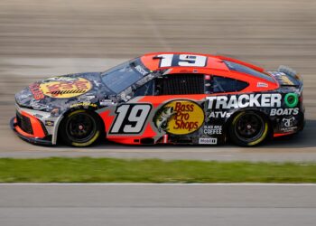 Chase Briscoe Wins Fuel-Drama Thriller at Pocono for First Victory in No. 19 Car