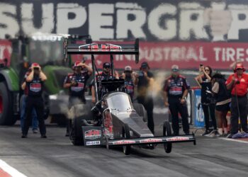 Tony Stewart Roars to Historic No. 1 in NHRA Top Fuel Showdown