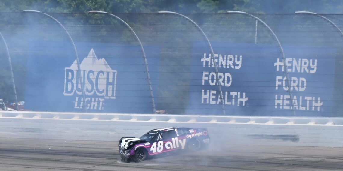 Alex Bowman’s Shocking Plunge: NASCAR Star’s Season in Dire Tailspin