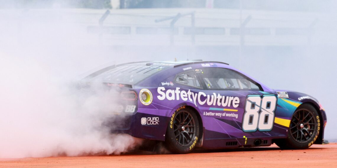 Shane van Gisbergen’s Strategic Move Secures Dominant NASCAR Victory in Mexico City