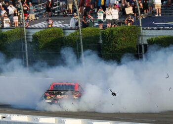 Chase Briscoe Edges Out Denny Hamlin in Pocono NASCAR Nail-Biter