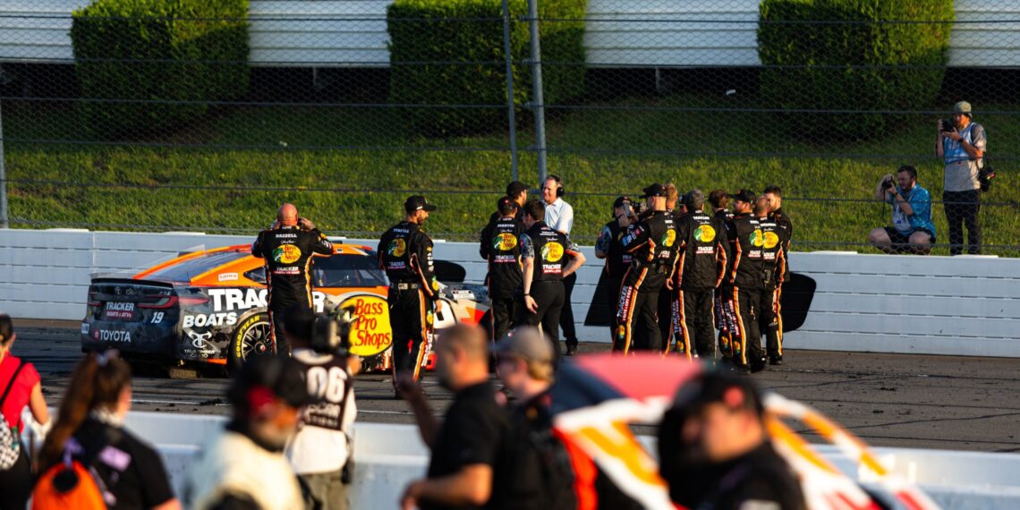 Chase Briscoe embraces crew chief’s daring ‘drive until you see Jesus’ racing philosophy