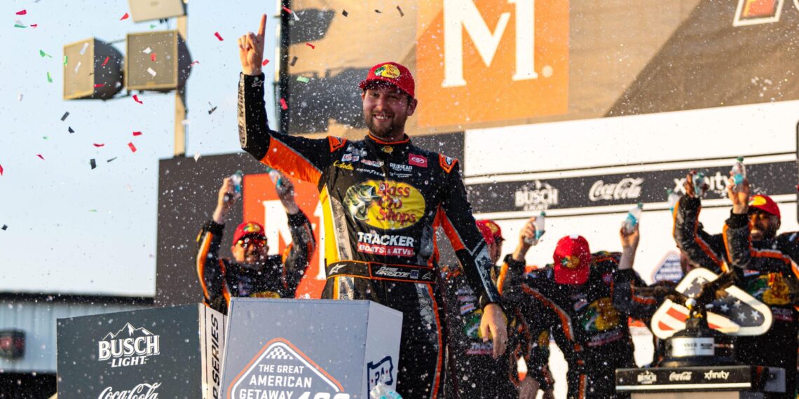 Chase Briscoe Seizes Victory Amidst Intense Pressure at Joe Gibbs Racing
