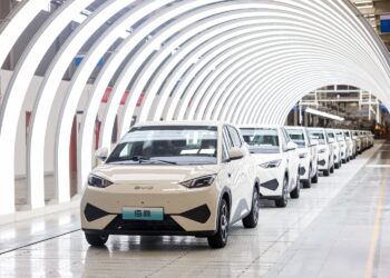 BYD já vendeu um milhão de unidades do Dolphin Surf