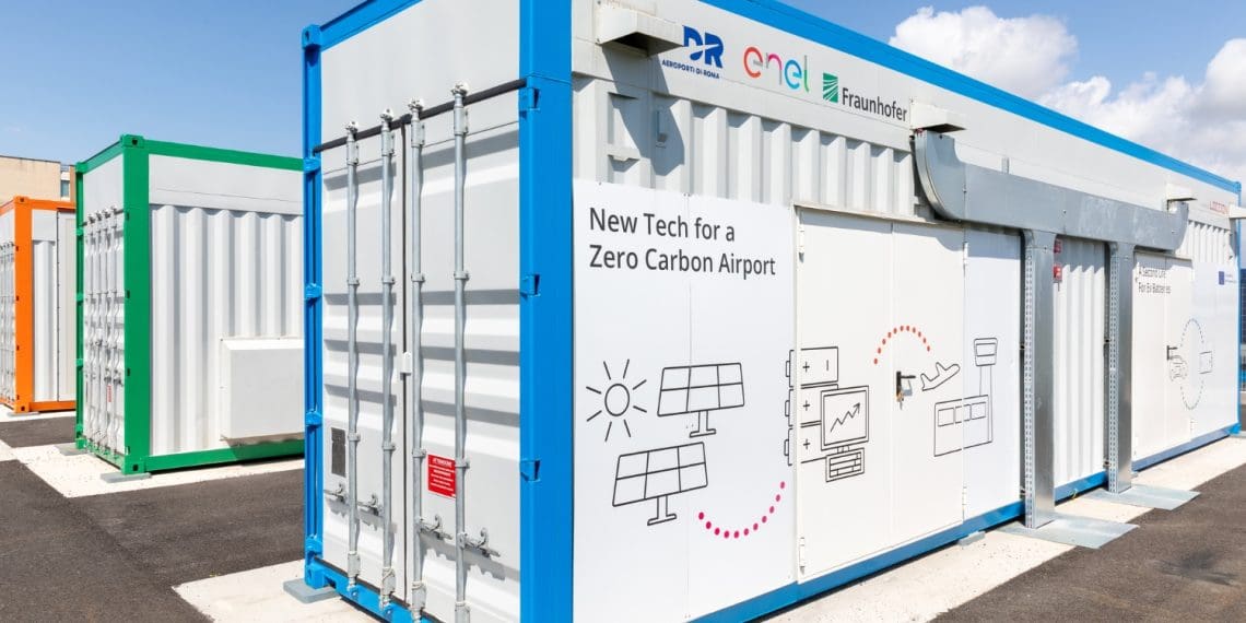 Baterias do Nissan Leaf ganham segunda vida no maior aeroporto de Itália