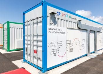 Baterias do Nissan Leaf ganham segunda vida no maior aeroporto de Itália