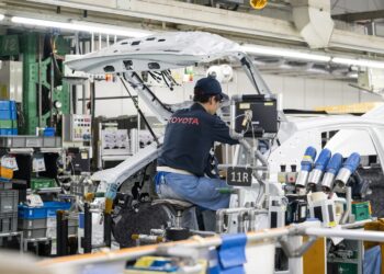 Exportações do Japão registam primeira queda em 8 meses com o setor automóvel afetado pelas tarifas dos EUA
