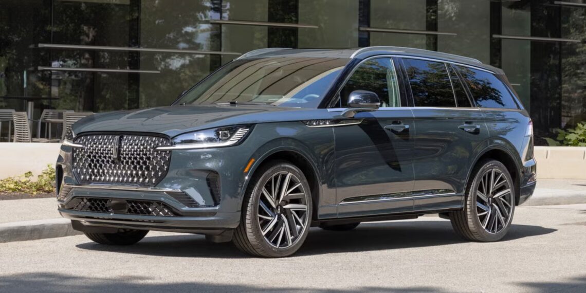 Ford recolhe nos EUA mais de 132 mil unidades do Lincoln Aviator