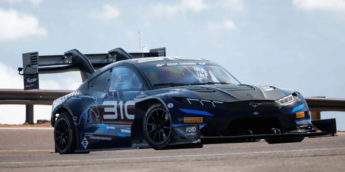 Ford Mustang Mach-E vence categoria Open em Pikes Peak
