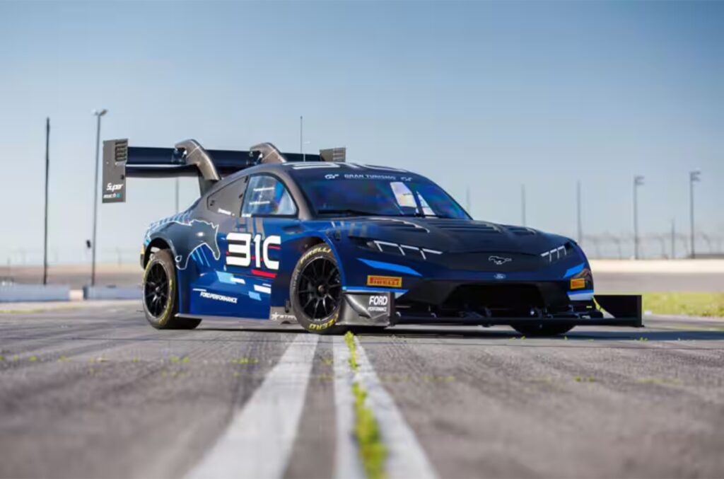 Ford Mustang Mach-E para Pikes Peak apresenta-se com três motores elétricos e 1400 cv