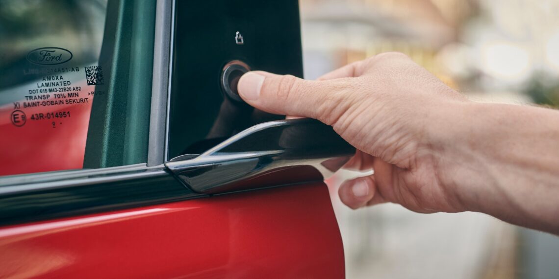 Ford suspende entregas do Mustang Mach-E devido a problema com abertura das portas