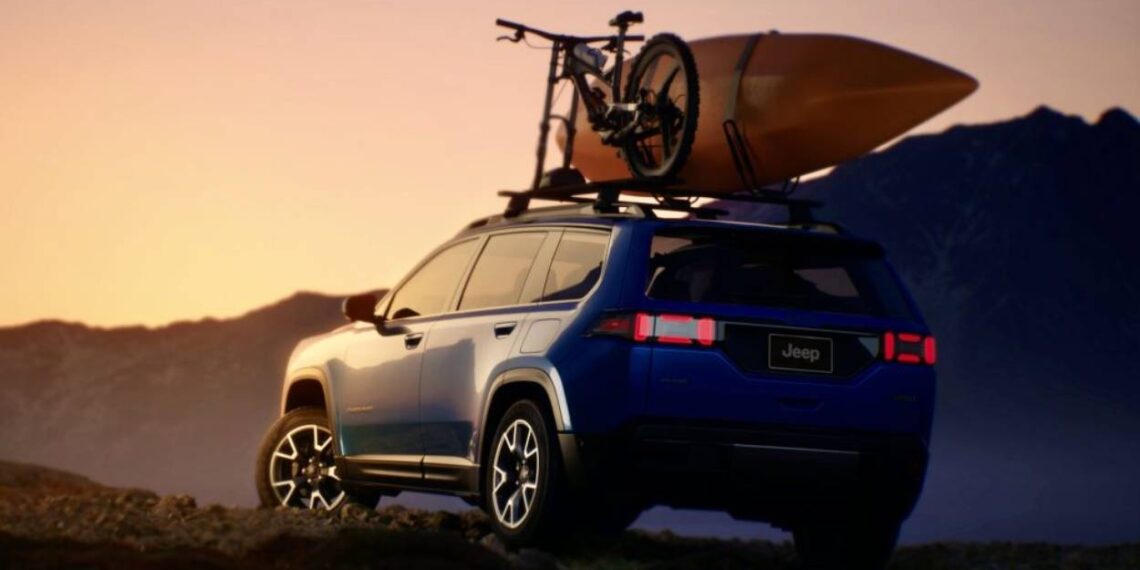 Jeep mostra a traseira da nova geração do Cherokee