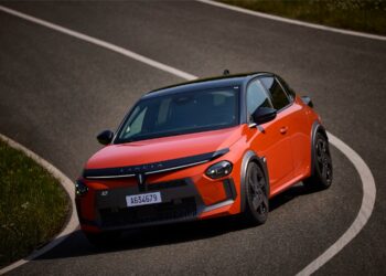 Lancia Ypsilon HF com alma desportiva apresenta-se no circuito de Balocco