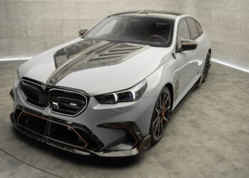 BMW M5 da Mansory apresenta muita fibra de carbono e 850 cv