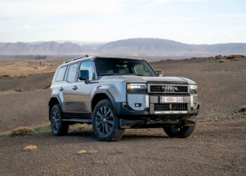Toyota Land Cruiser passa a ser eletrificado na Europa