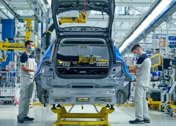 Trabalhadores da Stellantis e da Ferrari em Itália com aumento salarial de 6,6%