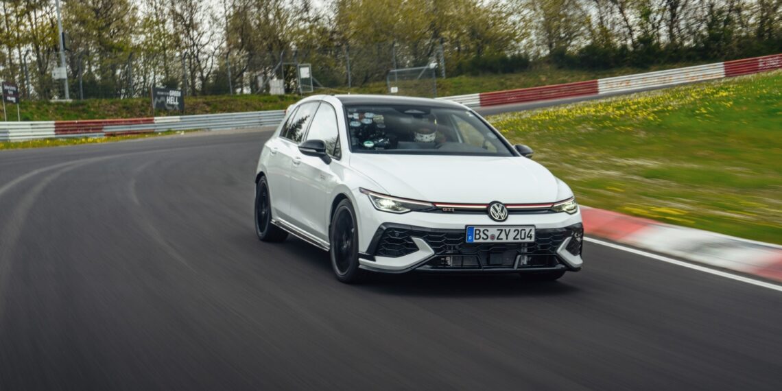Golf GTI Edition 50 é o modelo de produção mais rápido da VW em Nürburgring