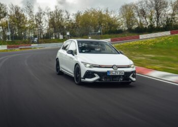 Golf GTI Edition 50 é o modelo de produção mais rápido da VW em Nürburgring