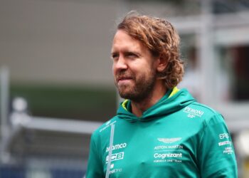 Sebastian Vettel Roars into 2025 Goodwood Festival with F1 Legends and Rising Stars