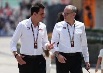 Formula 1’s Stefano Domenicali Unleashes Explosive Plan-B Amid Middle East Conflict