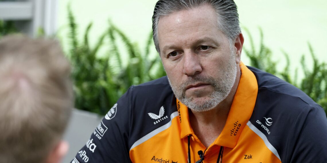 McLaren CEO Zak Brown Unleashes Ambitious Racing Goals: „Unfinished Business