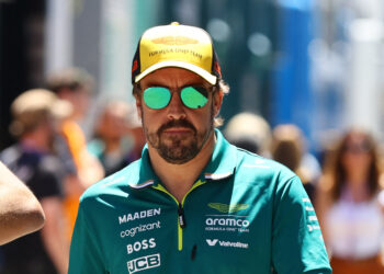 Fernando Alonso’s Epic Comeback Roars Past F1 Critics as Aston Martin Dominates Revival