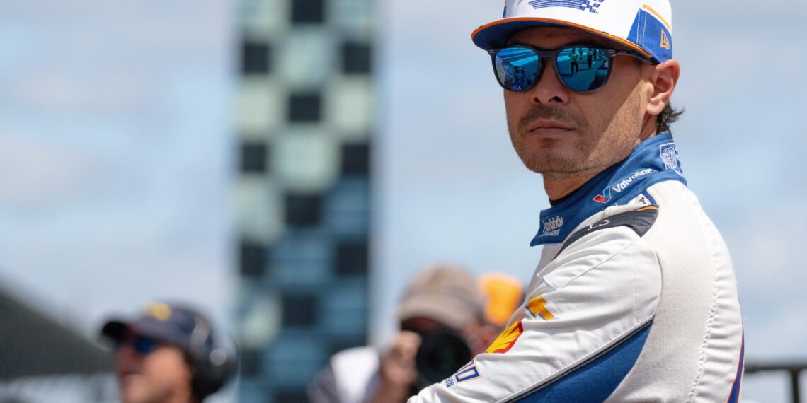 Kyle Larson’s Risky Move Decoded by Denny Hamlin: Explosive NASCAR Drama Unfolds in Chicago