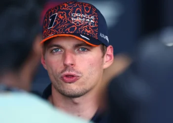 Verstappen’s Unprecedented Mastery Challenges Hamilton’s Extreme Talent: Button’s Bold Revelation