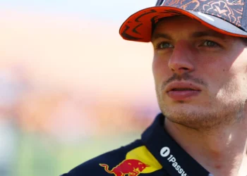 Max Verstappen’s Explosive Interview Apology Shocks Fans: F1 Championship Dreams in Jeopardy