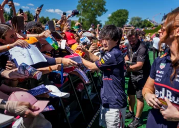 Yuki Tsunoda eyed for F1 crown as Alpine turmoil ignites