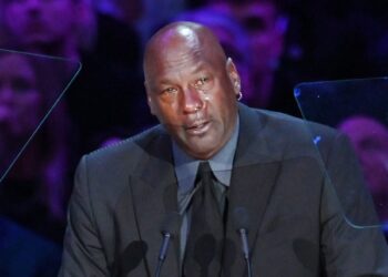 Michael Jordan’s NASCAR Dream in Peril: Harvick Questions Long-Haul Commitment amid Legal Battle